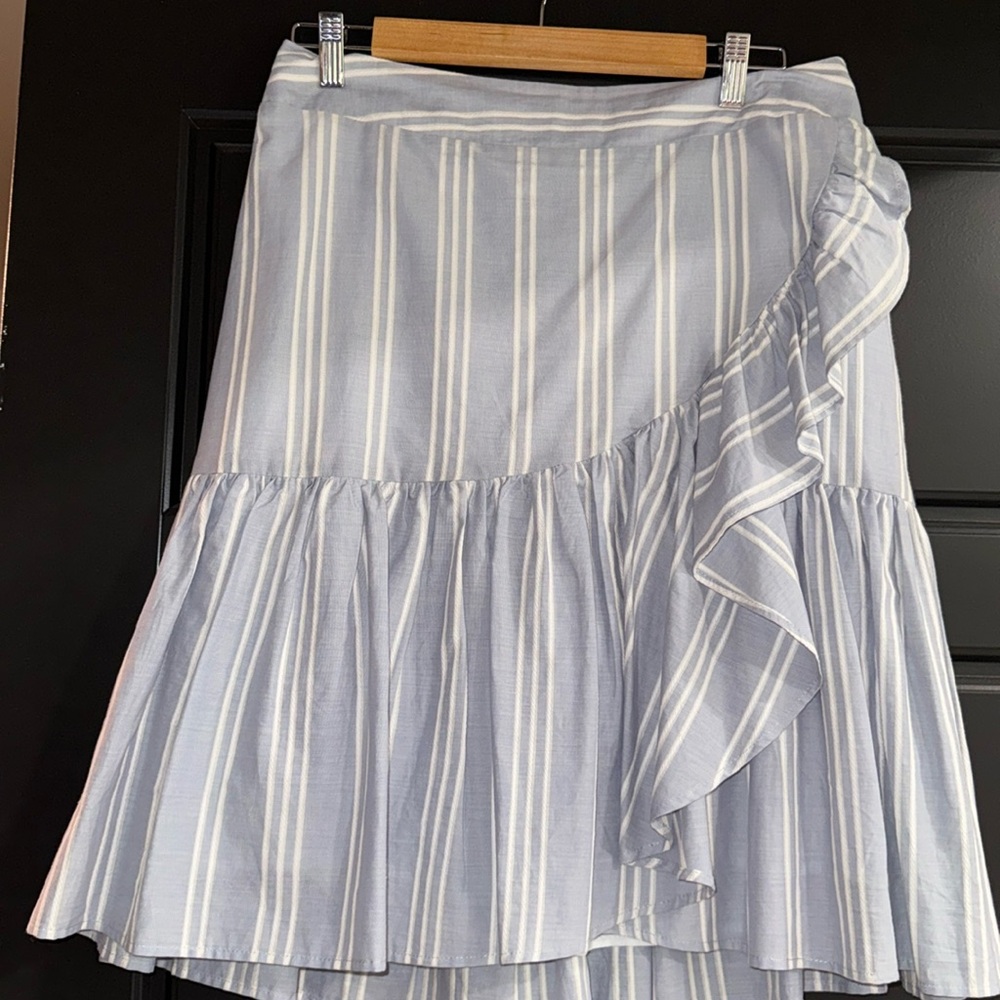 A new day light blue striped skirt